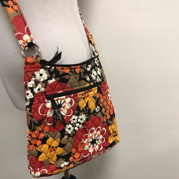 Vera Bradley Cross Body bag 11 x 11 floral red gold black nwot - Picture 1 of 5